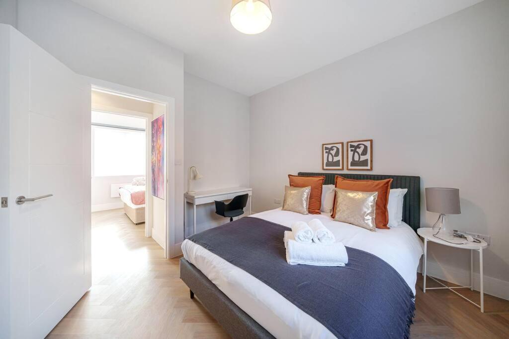 Cosy Tooting Retreat: 2-Bed Gem Apartment London Exterior photo